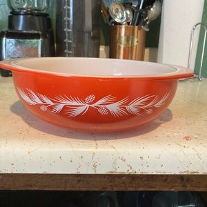 Vintage orange 2qt Pyrex casserole bowl model 024
